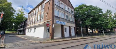 Kernsanierte, moderne und große Erdgeschosswohnung in zentraler Lage mit Terrasse und Garten