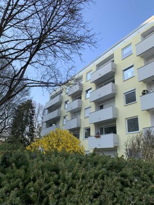 Sanierte 3 Zimmer-Wohnung mit Logia und EBK in Passau nähe Klinik/Universität