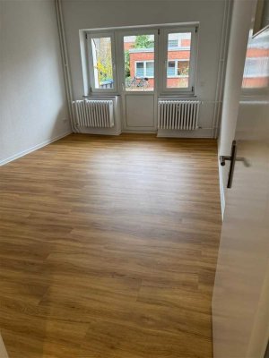 3,5-ZW in der Ringstr. 85 in Kiel zu vermieten! OTTO STÖBEN GmbH