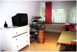 ***Gut geschnittenes Apartment mit getrennter Küche nähe des Südparkes***