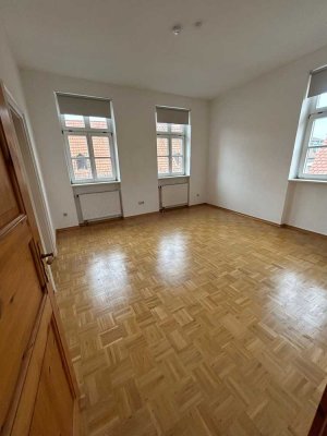 Geräumige 3ZKB Wohnung am Schloss