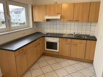 Attraktive und vollständig renovierte 2-Zimmer-Wohnung mit Balkon und Einbauküche in Limburg