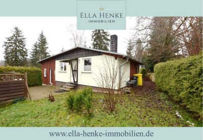 Gemütlicher, kleiner Bungalow mit Kamin, Einbauküche und Garten in Hasselfelde zu vermieten.