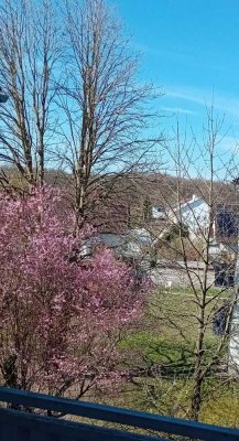 Schöne Etagenwohnung mit Aussicht und Garage