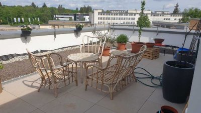 3-Zimmer Wohnung im Penthousegeschoss - Dachterrasse, Balkon, Einbauküche, 2 Stellplätze