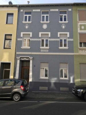 Neu renovierte 1,5-Zi Single Wohnung, Terasse 20m2, möbliert In MG Eicken