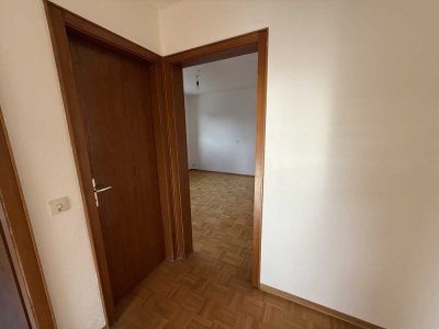 Modernisierte 4-Zimmer-Wohnung mit Balkon und Einbauküche in Sindelfingen