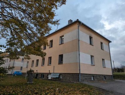 Schöne und vollständig renovierte 3-Raum-Wohnung in Kemmlitz