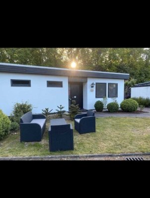 Gepflegtes 4-Zimmer-Haus direkt am Park, befristet& möbliert