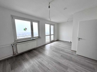 // sehr schöne 3 Zimmer Wohnung mit Balkon // Kautionsfrei !!