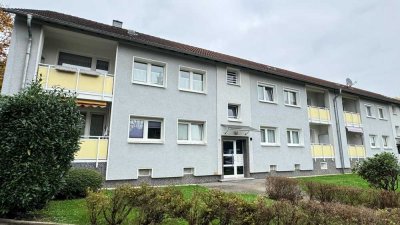 Ab Januar 2025 frei zur Selbstnutzung ! Geräumige 4- Raum - ETW mit Balkon ! Provisionsfrei !