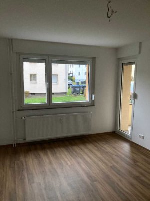 Schöne 2-Zimmer Erdgeschosswohnung mit neuen Bodenbelägen zu vermieten