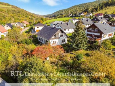 Idyllisch gelegenes großes Einfamilienhaus