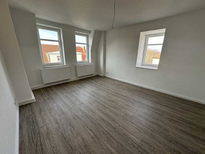 frisch sanierte und modernisierte 4 Raum-Etagenwohnung