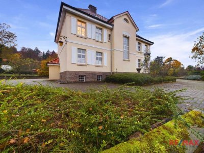 Villa mit 5 Wohneinheiten, parkähnliches Anwesen, Villencharakter, solide Rendite uvm.