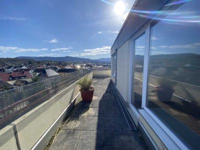 Rarität: 2-Zimmer-Penthouse mit umlaufendem Balkon und herrlichem Blick