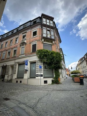 zentral gelegene 2,5 Raum Wohnung mit Blick über Radeberg und Treppenlift