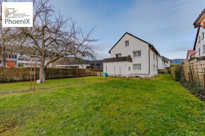 Mehrfamilienhaus im Zentrum von Hausach mit großem Grundstück! 2 Wohnungen plus Ausbaureserve im DG.