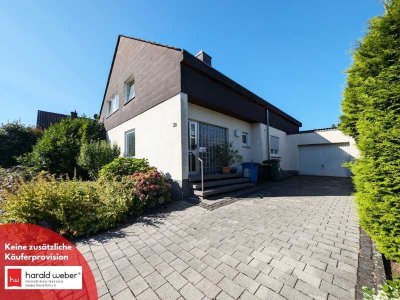 Solides Zweifamilienhaus mit ELW in Laubach