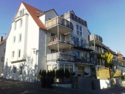 Stuttgart-Korntal, 2-Zi. Wohnung, zentral, TG, S-Bahn, Balkon