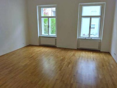 3 ZIMMER-Altbau + ruhiger West-Balkon + extra Küche möbliert + nähe Campus Neue TU-Graz!