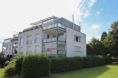 Der Natur so nah: Schöne Penthouse-Wohnung mit Panorama-Aussicht