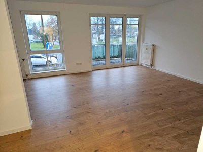 Renovierte 2-Zimmer-Erdgeschosswohnung mit Balkon und Einbauküche in ruhiger Lage von Bremen