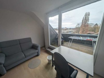 Nachmieter für WG-Zimmer mit Balkon in 6er Wg gesucht