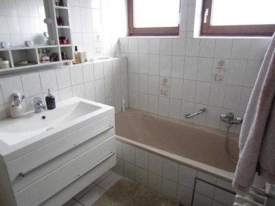 Metzingen schöne 2 Zi WHG mit Balkon Tg Stellp, 63qmWFL , Bj 83