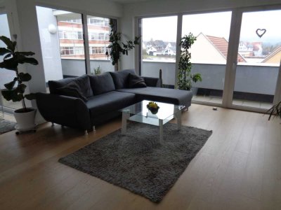 Modernes, gepflegtes Penthouse mit 3 Zimmern