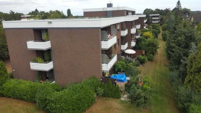 2-Zimmer-Wohnung mit gehobener Innenausstattung mit Balkon und Einbauküche in Oststeinbek