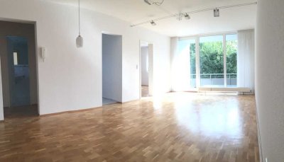 ANSPRUCHSVOLL-MODERN-CITINAH: 2 Zimmer-Neubaucharakter in gepflegter Wohnanlage - EBK - PARKETT