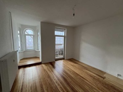 Wunderschöne 3 Zimmer Altbauwohnung