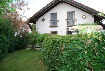 Wunderschönes, freistehendes Einfamilienhaus mit Garten zu vermieten