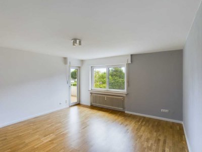 Helle 4 Zimmer Wohnung mit Südbalkon