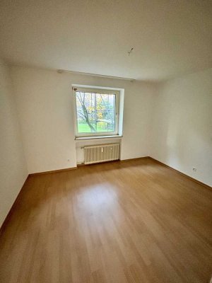 Freundliche 4-Zimmer-Wohnung mit Balkon im Grünen