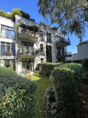 Neuwertige 2-Zimmer-Loft-Wohnung Maisonette im Hinterhof mit eigenem Garten in Altona