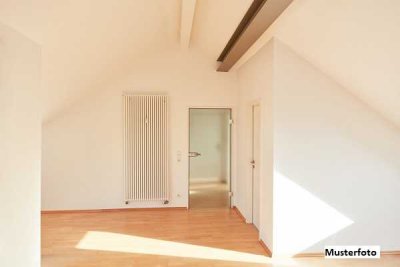 3-Zimmer-Wohnung mit Balkon- und Gartenfläche - provisionsfrei