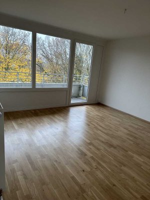 3 Zimmer Wohnung mit Balkon - schön und modern renoviert E0543A