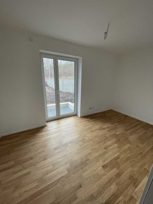 Wohnberechtigungsschein erforderlich: Neubau- 2-Zimmer-Wohnung mit Terrasse.