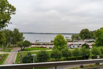 Stadthaus m. Wasserblick + Einlieger Vorderhaus  in Waren-Müritz, 2 x Terrassen-Blick auf die Müritz