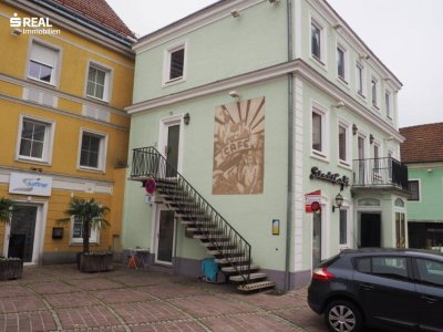 Schöne 2-Zimmer Wohnung bzw. Büro mit kleinem Balkon