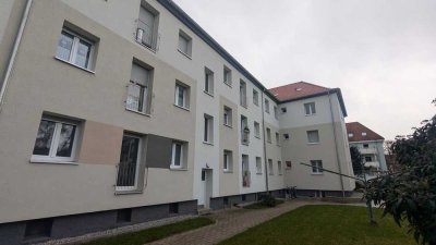 Renoviert & teilsaniert; 3 Zimmer-Whg. in City-Nähe