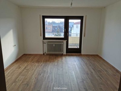 Helle und Moderne 3-Zimmer-Wohnung mit Balkon und Tiefgaragenstellplatz in ruhiger Lage in Ötisheim