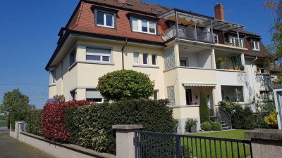 Großzügige helle 3 Zimmer Altbau-Wohnung mit Balkon in Mannheim