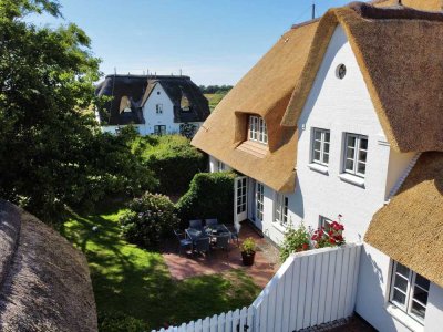 Charmante reetgedeckte 3-Zimmer-Erdgeschosswohnung mit Garten und Stellplatz