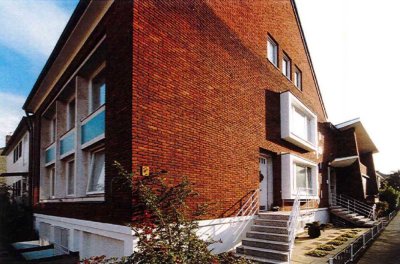 Ideale Wohnung mit Arbeitsbereich mit zwei Eingängen, Haus in Haus