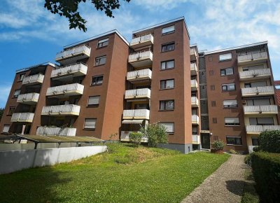 Großzügige helle 2,5-Zi-Whg, zwei Balkone, TG-Stellplatz, zentrale Lage, sehr gute Infrastruktur