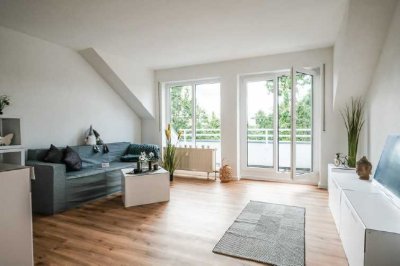 Geschmackvolle 1-Raum-DG-Wohnung mit Balkon und Einbauküche in Kehl