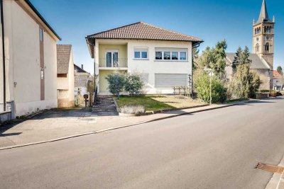 2 Familienhaus mit Garten in Neuthard